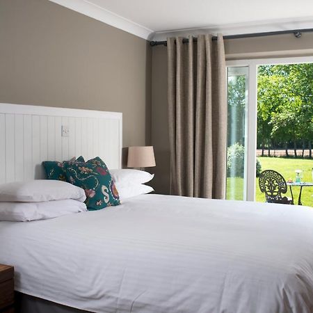 Crouchers Hotel Chichester Bagian luar foto