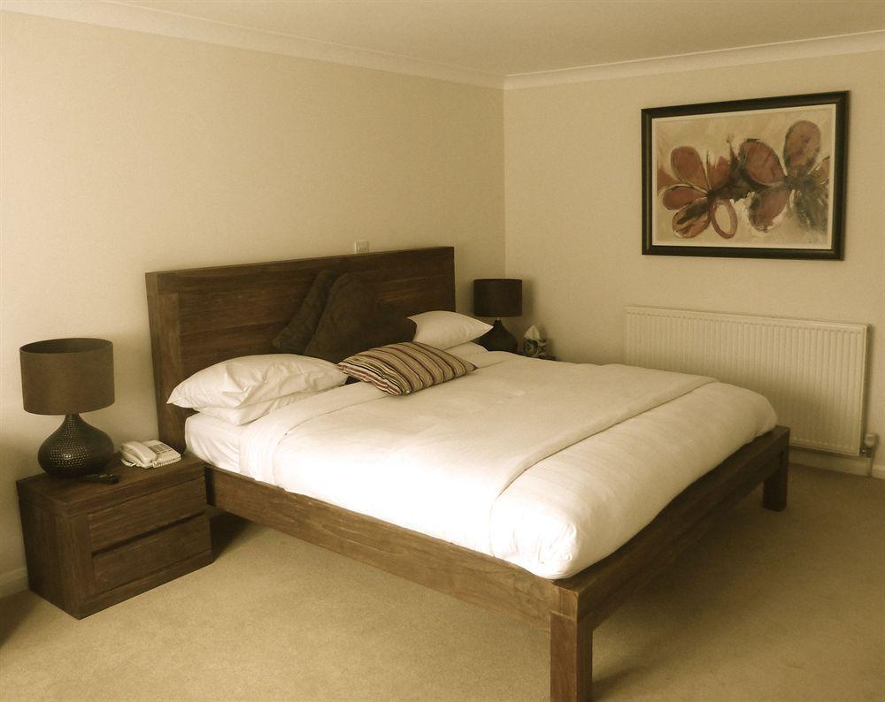 Crouchers Hotel Chichester Bagian luar foto