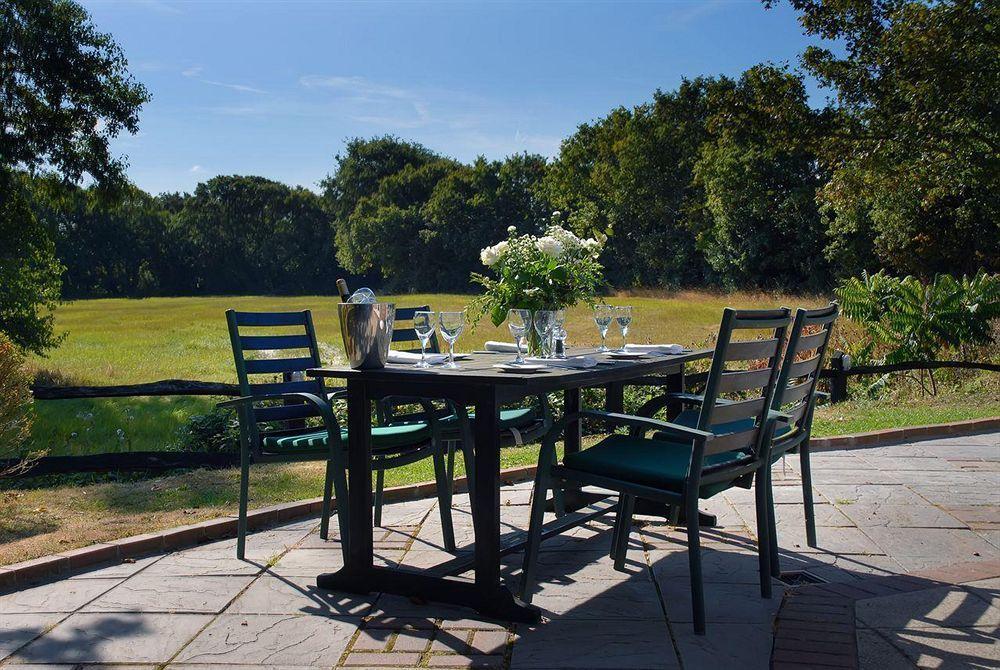 Crouchers Hotel Chichester Bagian luar foto