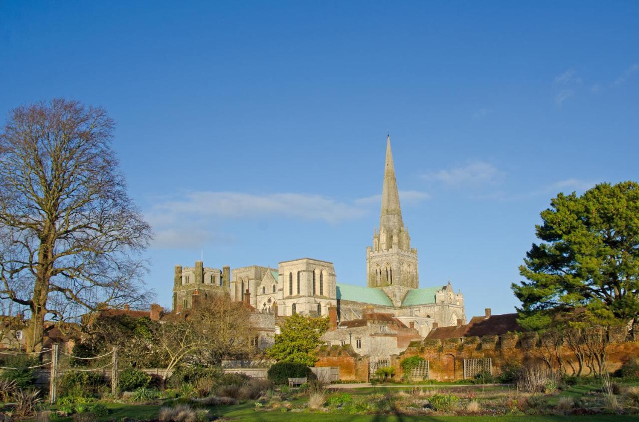Crouchers Hotel Chichester Bagian luar foto